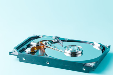 Harddisk drive (HDD) with top cover open