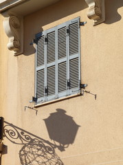 Fototapeta premium Beirut Architectural Details: old style shutter windows