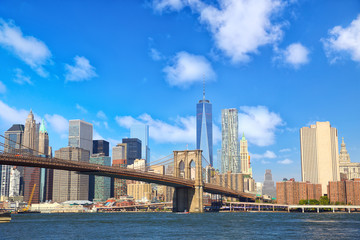 Fototapeta na wymiar Manhattan skyline with Brooklyn Bridge, New York City, United States
