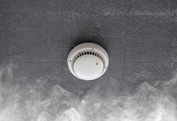 smoke detector installed on ceiling
