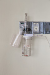 Oxygen piping and regulator with flow meter