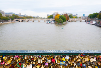 Fototapeta premium Love lock on a bridge in Paris