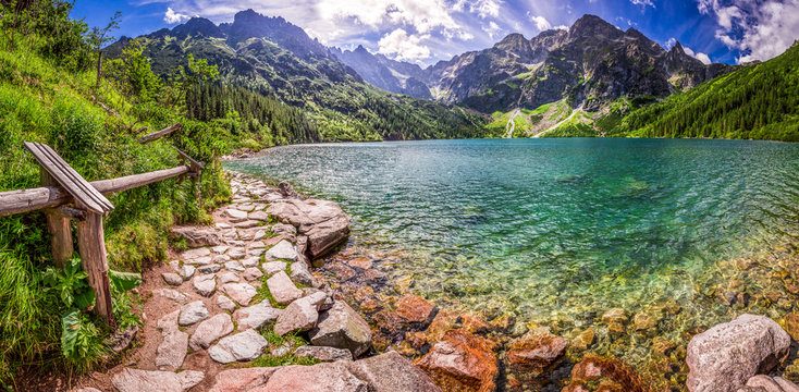 Fototapeta Panorama of pond in the middle of the Tatra mountains