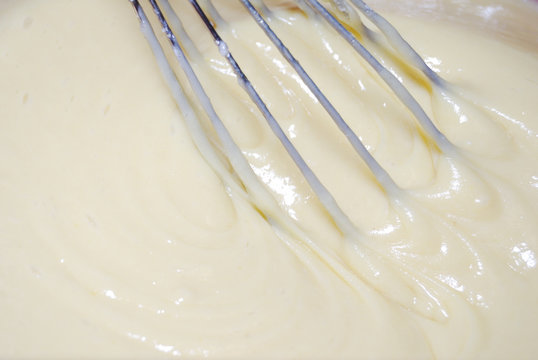 Preparazione crema di cioccolato
