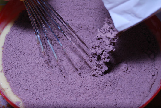 Preparazione crema di cioccolato

