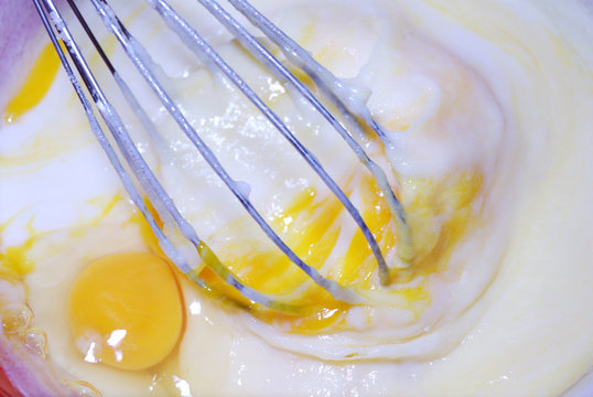 Preparazione crema di cioccolato
