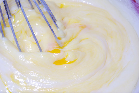 Preparazione crema di cioccolato
