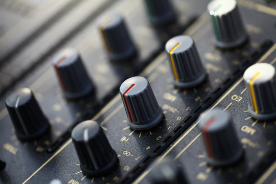 Sound mixer details