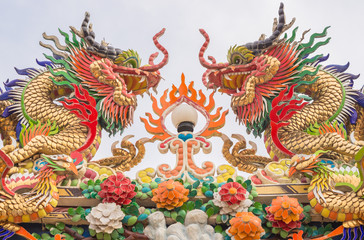 Fototapeta premium Dragon statue style in chinese temple
