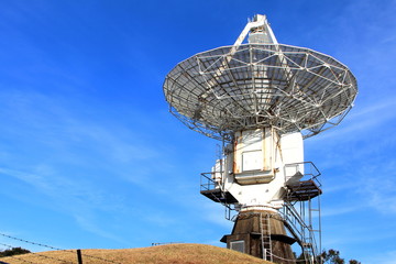 内之浦宇宙空間観測所のパラボラアンテナ