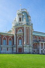 Fototapeta premium MOSCOW, RUSSIA - MAY 7, 2015: Museum-reserve Tsaritsyno, the tower of the Great Palace