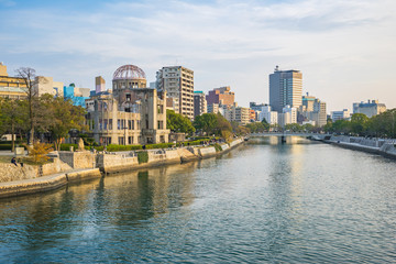 Fototapeta na wymiar Hiroshima cityscape with the Atomic Dome memorial ruins