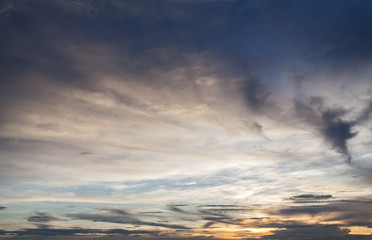 Obraz premium colorful dramatic sky with cloud at sunset