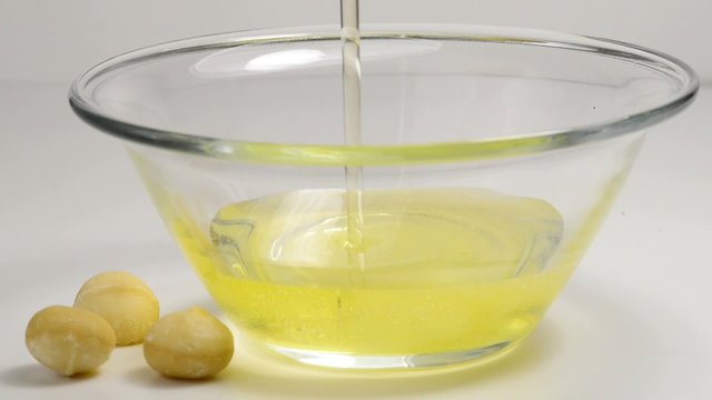 Macadamia &Ouml;l und N&uuml;sse