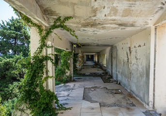 Obraz premium Abandoned hotel in former Tourist Complex of Kupari village, Croatia