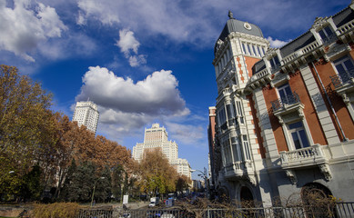 Naklejka premium Madrid cityscape – Plaza de Espana