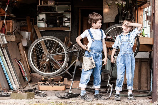 Children mechanics, bicycle repair