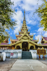 Naklejka premium Temple of Grand Palace in Mandalay (Myanmar)