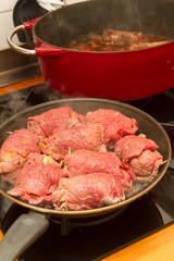 Rouladen anbraten