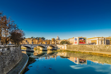 Obraz premium widok na rzekę Tyber