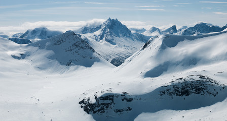 Fototapeta na wymiar The Alps of Sunnmøre