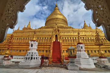 Stupa Shwezigon  w Paganie