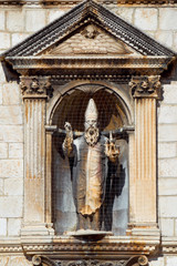 Fototapeta premium Catholic basilica. Medieval sculpture. Dubrovnik. Croatia.