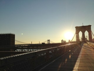 Fototapeta na wymiar Manhattan bridge from the other bridge