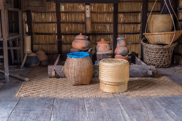 Obraz na płótnie Canvas Thai sticky rice round box of handmade bamboo weaving