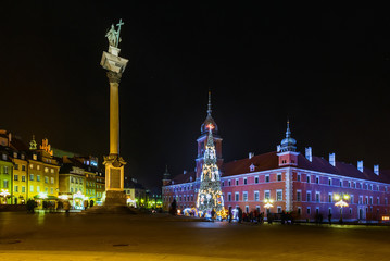 Fototapeta premium Warsaw Royal Castle Square on New Year Night
