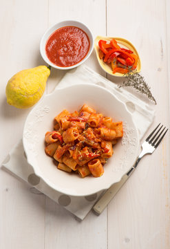 pasta with capsicum thymus and grated lemon peel