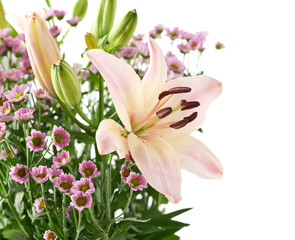 Obraz premium Lilies and chrysanthemus bouquet isolated