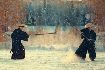 Obrazy na Plexi  mnich wojownik śnieżny krajobraz