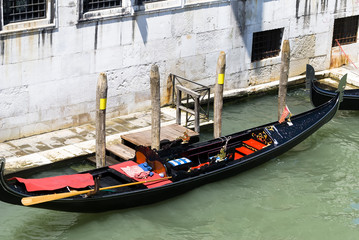 Fototapeta na wymiar gondola moored in Venice, Italy