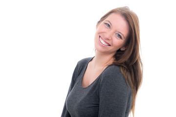 attraktive lachende brünette junge frau