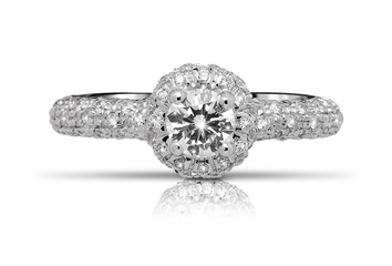 Sparkling diamond ring