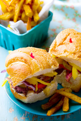 sandwich with roast beef and vegetables