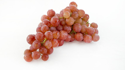 Trauben vor weißem Hintergrund