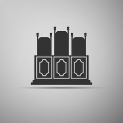 Court's room with table, chairs icon.