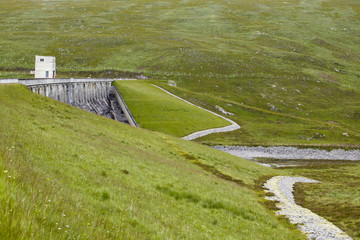Glascarnoch dam at Loch Glascarnoch 