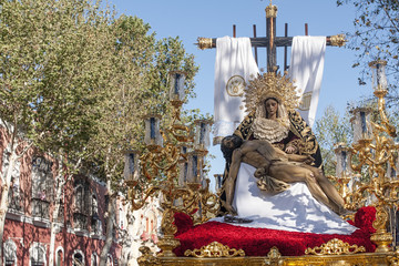 Paso de misterio de la hermandad del Baratillo, semana santa de Sevilla