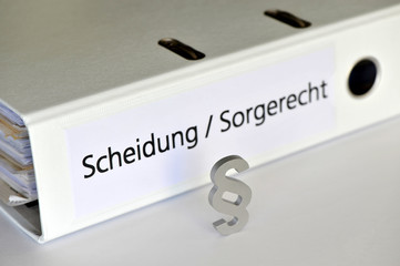 Scheidung, Sorgerecht, Ehe, Familienrecht, Alimente, Paragraph, Unterhalt, Elternrecht, BGB, Kindschaftsrecht