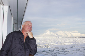 Cruiser in Antarctica © karenfoleyphoto