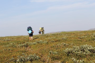 Туристы на Караташском перевале Кузнецкого Алатау