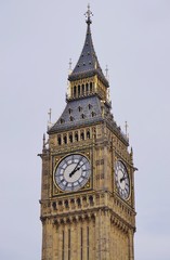 Fototapeta na wymiar The Big Ben clock tower in London
