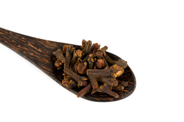 cloves isolated on white background