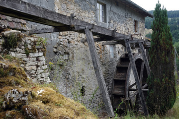 Fototapeta na wymiar Old mill
