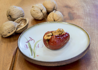 Jujube plus walnut become a very tasty food.