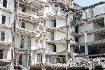 Demolition of an Apartement Building