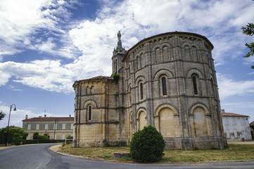 Fototapeta na wymiar Notre-Dame de Bayon, church